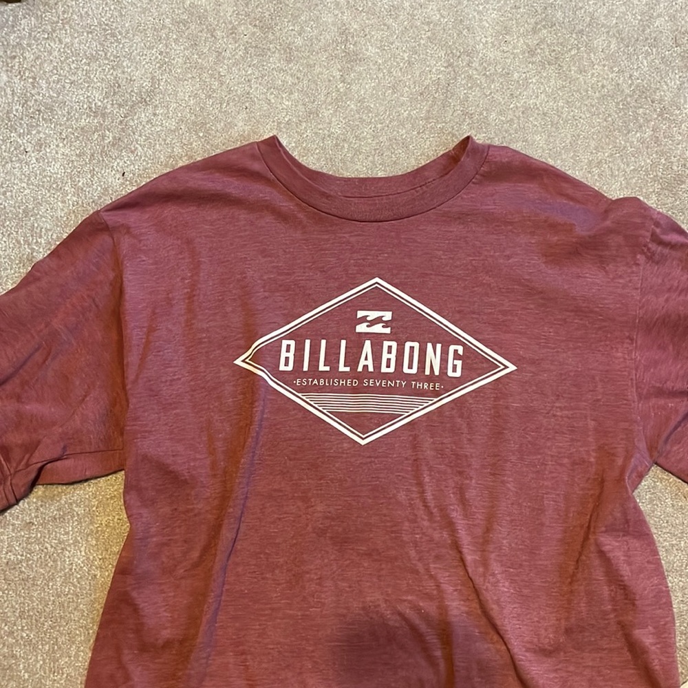 Billabong red t shirt